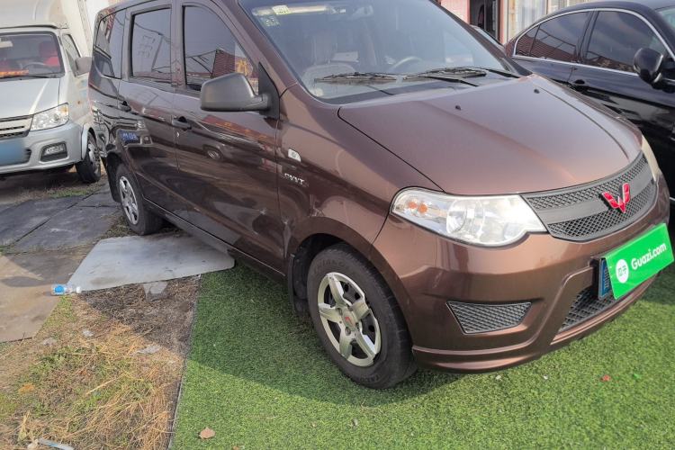 Used Wuling Hongguang 2015 1.5L S Base Model China IV
