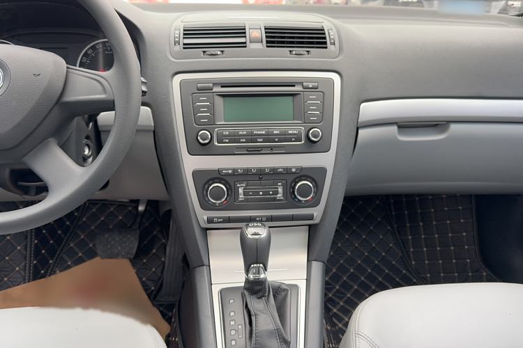 Used Skoda Octavia 2014 1.4TSI DSG Yijun Edition
