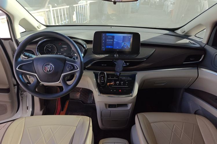 Used Buick GL8 2023 Land Executive Class Comfort Model
