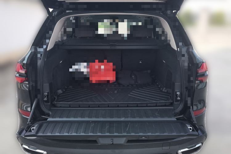 Used BMW X5 2023 xDrive 30Li Luxury M Sport Night Edition Package
