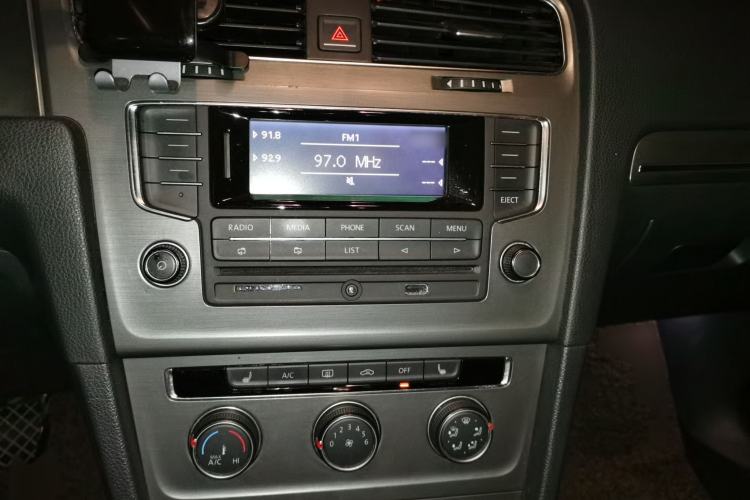 Used Volkswagen Golf 2015 1.4TSI Automatic Luxury Model
