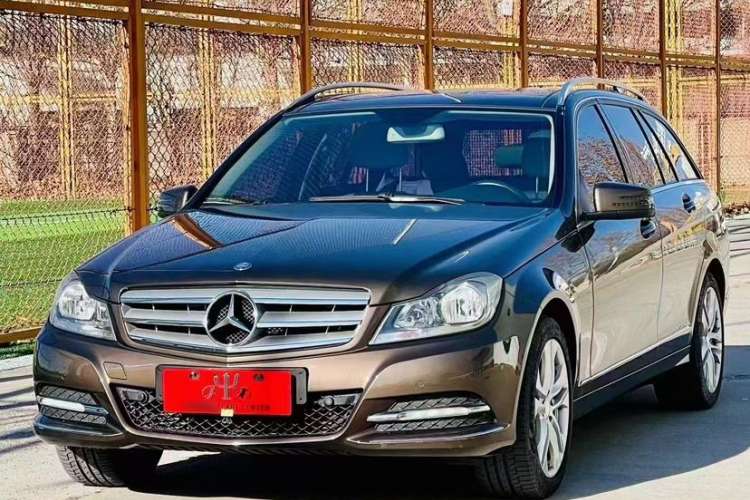 Used Mercedes-Benz C-Class 2011 C 200 Fashion Travel Edition
