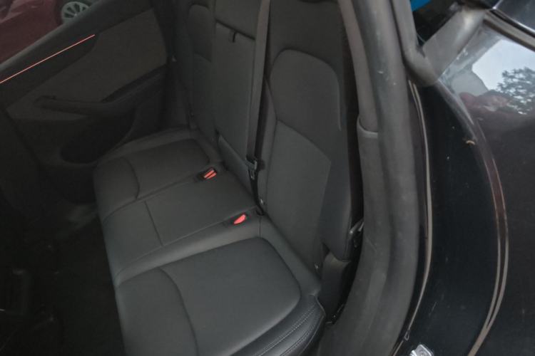 Used Tesla Model Y 2025 Rear-Wheel-Drive Version
