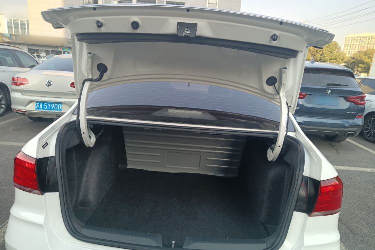 Used Volkswagen Santana 2021 1.5L Automatic Comfort Edition
