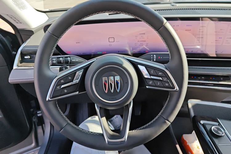 Used Buick E5 2025 Model 620KM Prestige Edition
