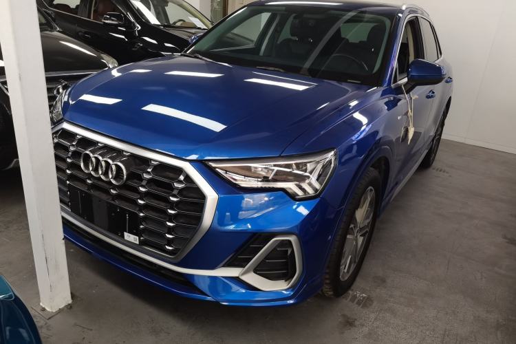 Used Audi Q3 2021 40 TFSI Fashion Dynamic Model

