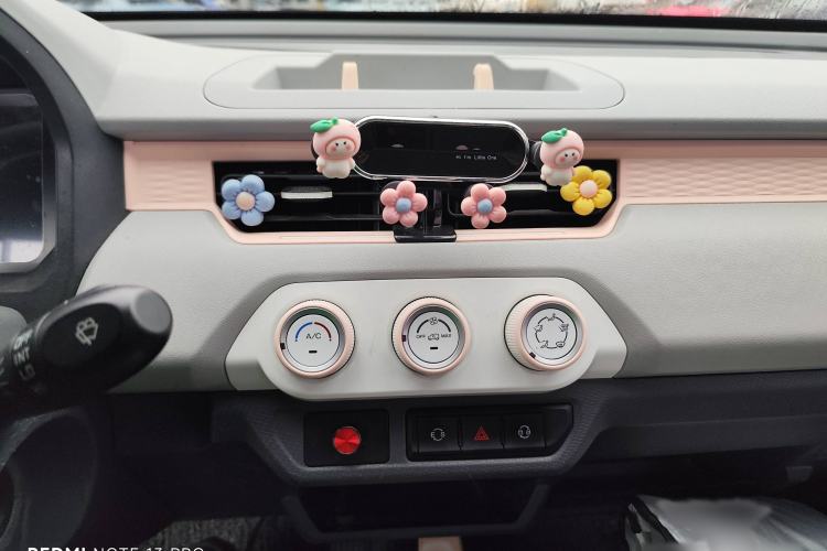 Used Chery QQ Ice Cream 2022 170km Sundae Phosphate Lithium-Ion
