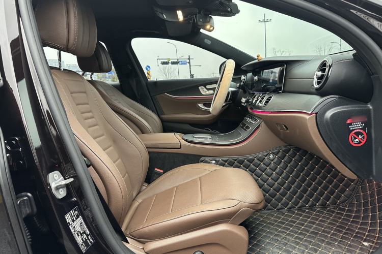 Used Mercedes-Benz E-Class New Energy 2023 E 350 e L Plug-in Hybrid Sports Sedan
