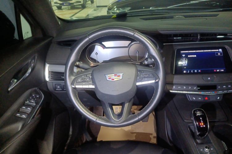 Used Cadillac XT4 2021 28T Two-Wheel Drive Leading Version
