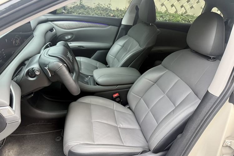 Used  LS6 2025 Lingli Intelligent Driving Theater Edition