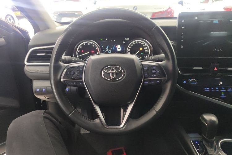 Used Toyota Camry 2021 2.0G Luxury Edition

