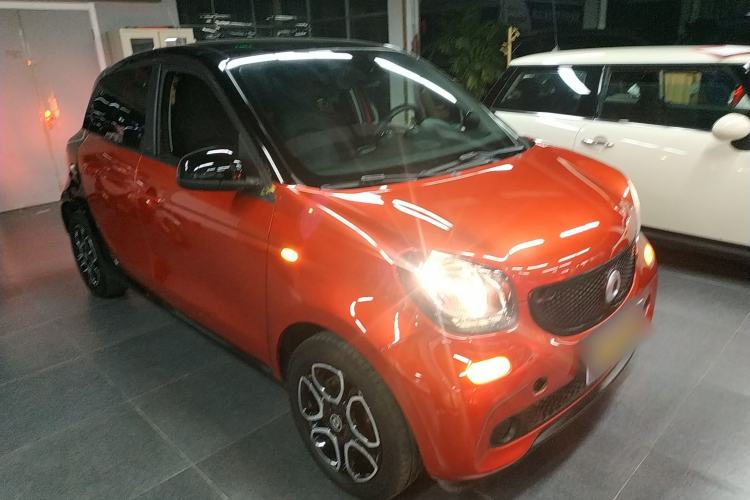 Used  forfour 2016 0.9T 66 kW Pioneer Edition

