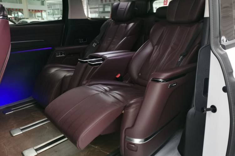 Used Buick Century 2023 2.0T Seven-Seater Yinshi Edition
