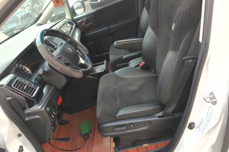 Used Honda Elysion 2016 2.4L Comfort Edition
