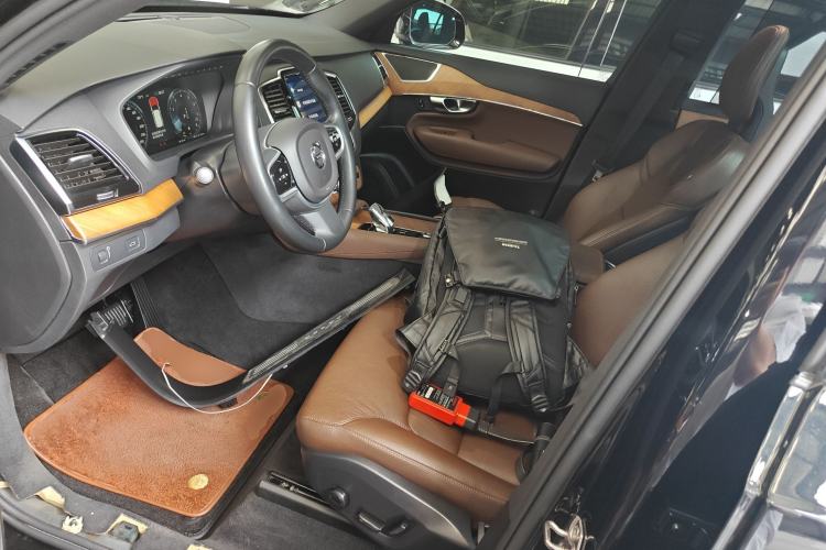 Used Volvo XC90 2022 B6 Zhiyi Luxury Edition 7-Seater
