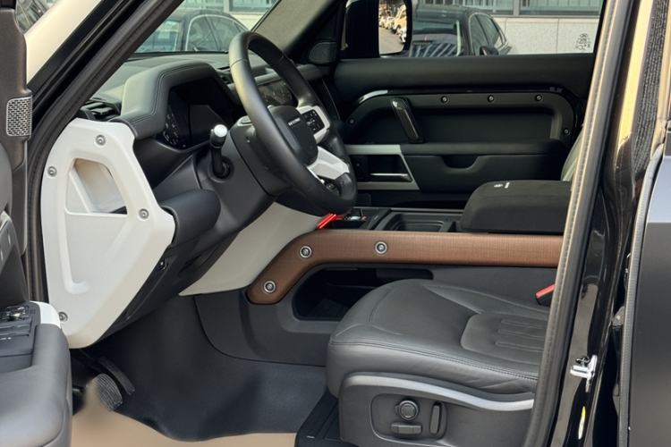 Used Land Rover Defender 2022 110 P400 Dark Edition