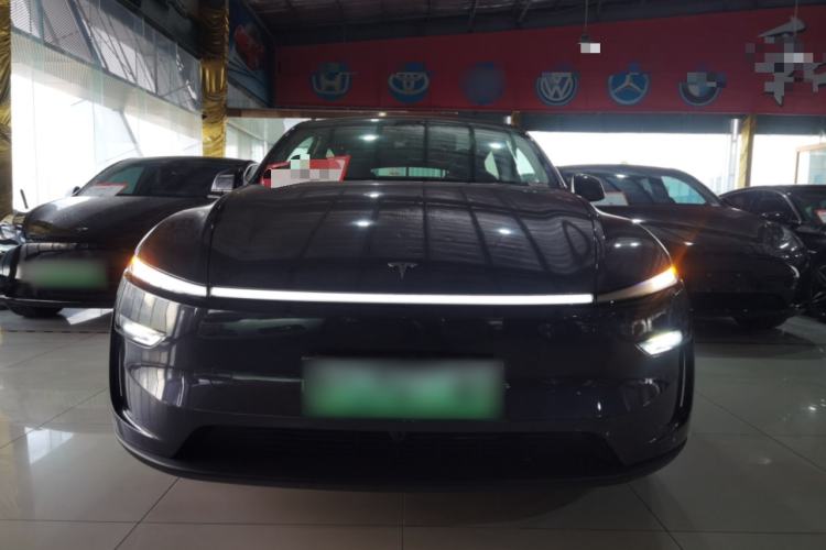 Used Tesla Model Y 2025 Rear-Wheel-Drive Version