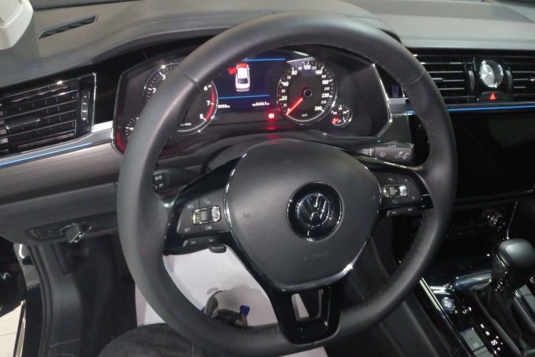 Used Volkswagen Phideon 2019 380TSI Two-Wheel Drive Business Edition China VI Standard
