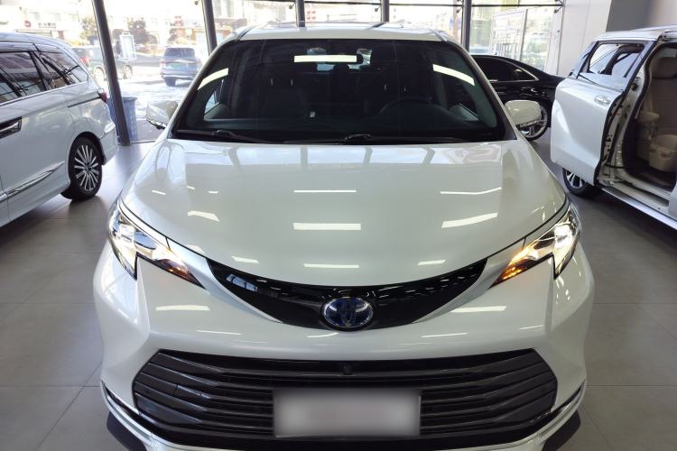 Used Toyota Sienna 2021 2.5L Hybrid Comfort Edition
