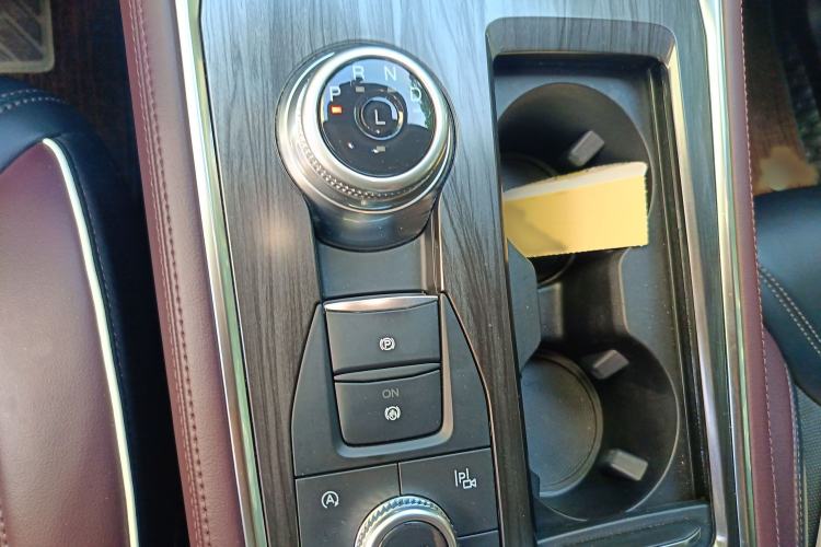 Used Ford Explorer 2023 EcoBoost 285 Four-Wheel Drive Titanium Edition 6 Seats
