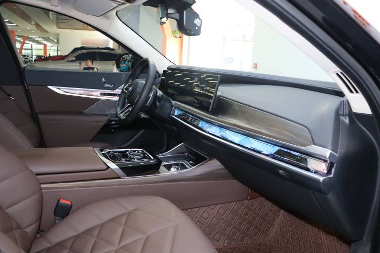 Used BMW 7 Series 2023 735Li M Sport Package
