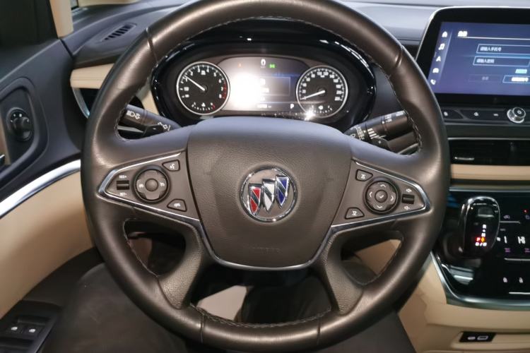 Used Buick GL8 2023 Facelifted Land Cruiser Executive Luxury Version
