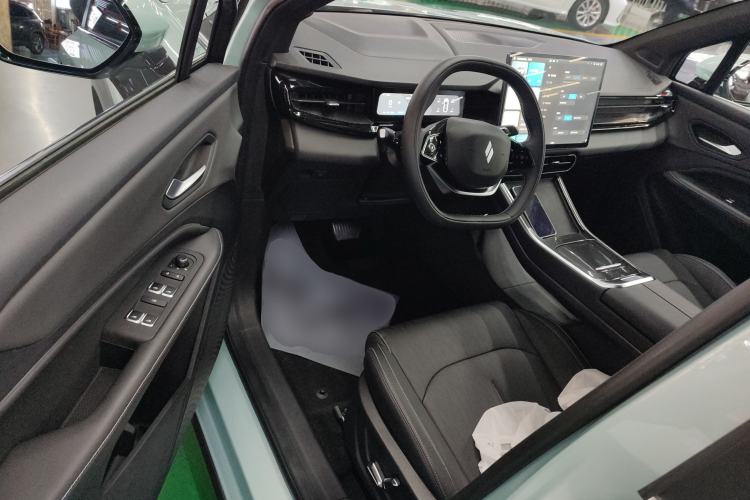 Used Livan Livan 7 2023 605 km ZHU FENG