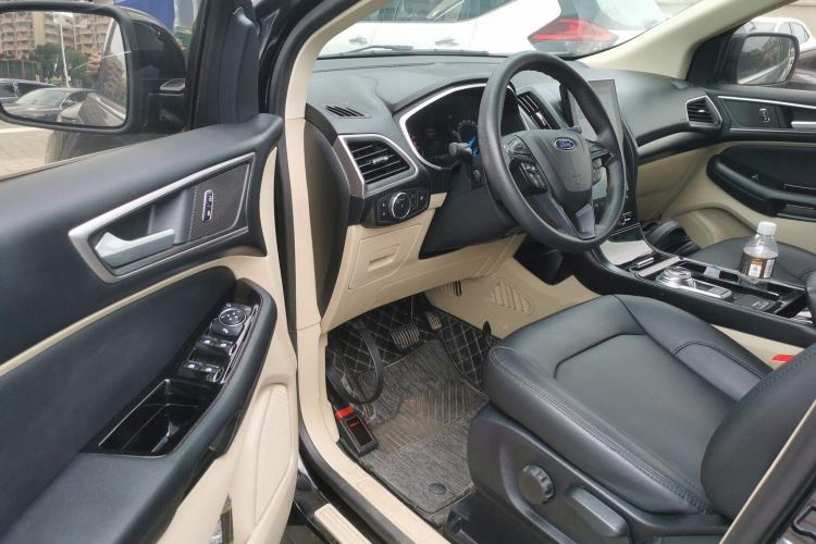 Used Ford Edge 2020 EcoBoost 245 Two-Wheel-Drive Titanium 5-Seater
