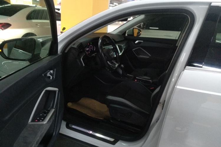 Used Audi Q3 2021 35 TFSI Fashion Dynamic Model
