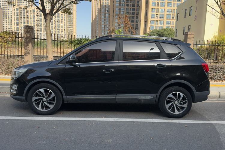 Used Baojun 560 2015 1.8L Manual Luxury Model