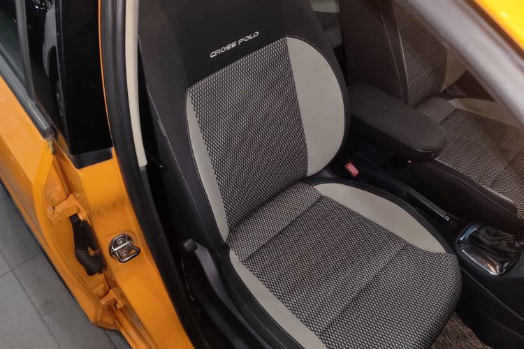 Used Volkswagen Polo 2012 1.6L Cross Polo Automatic Transmission
