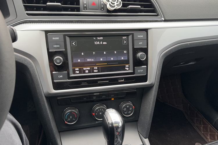 Used Volkswagen Lamando 2019 230TSI DSG Fashion Edition China VI
