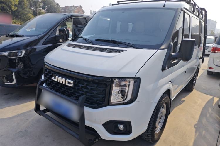 Used JMC Fushun 2023 2.0T Automatic Short-Wheelbase Low-Roof Commercial & Multi-Purpose Passenger Vehicle 6 Seats with Lift-Up Tailgate
