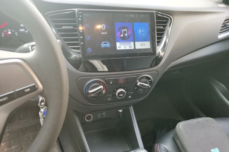 Used Hyundai Verna 2016 1.4L Manual Cool Edition GLS
