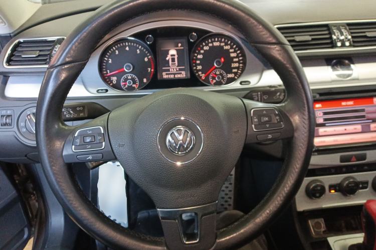 Used Volkswagen Magotan 2015 1.8TSI Advanced Model
