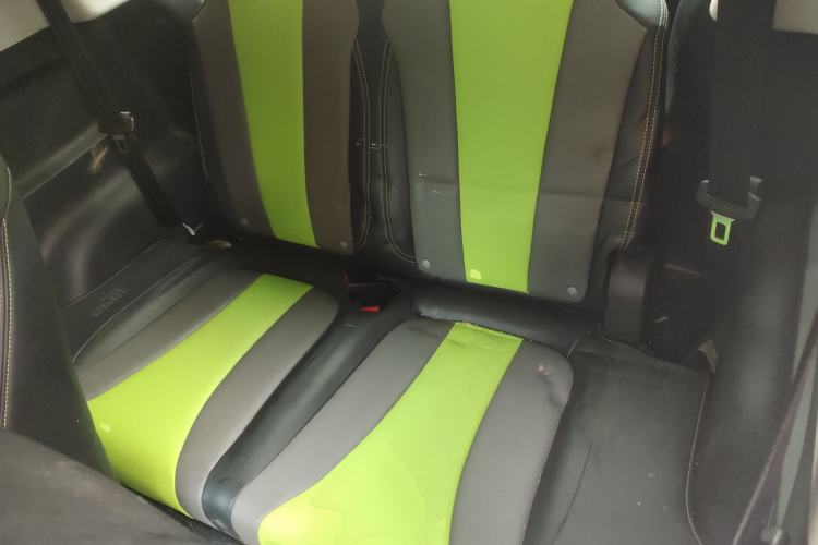 Used Roewe Clever 2021 302 km New Four-Seater Super-Efficient Version