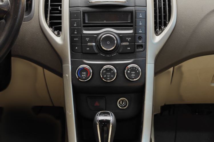 Used Baojun 630 2014 1.5L automatic comfort version
