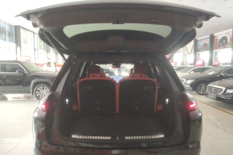 Used Li Auto L8 2023 Pro Model
