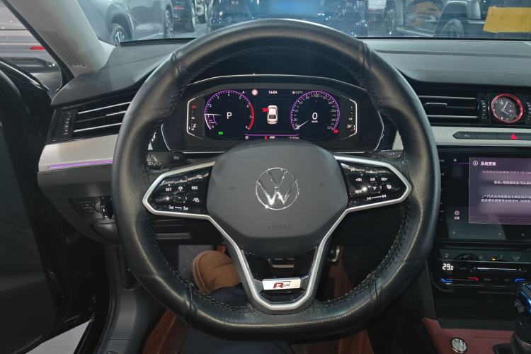 Used Volkswagen Magotan 2024 2 Million Units Zhongxiang Version 330TSI DSG Luxury Edition
