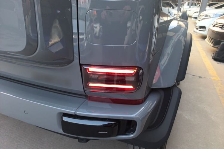 Used  V23 2025 401 Two-Wheel Drive Advanced Edition