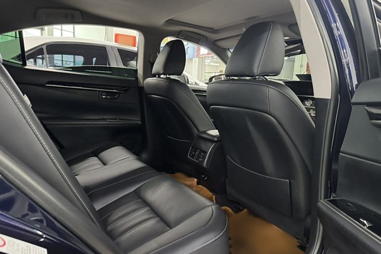 Used Lexus ES 2015 200 Comfort Edition
