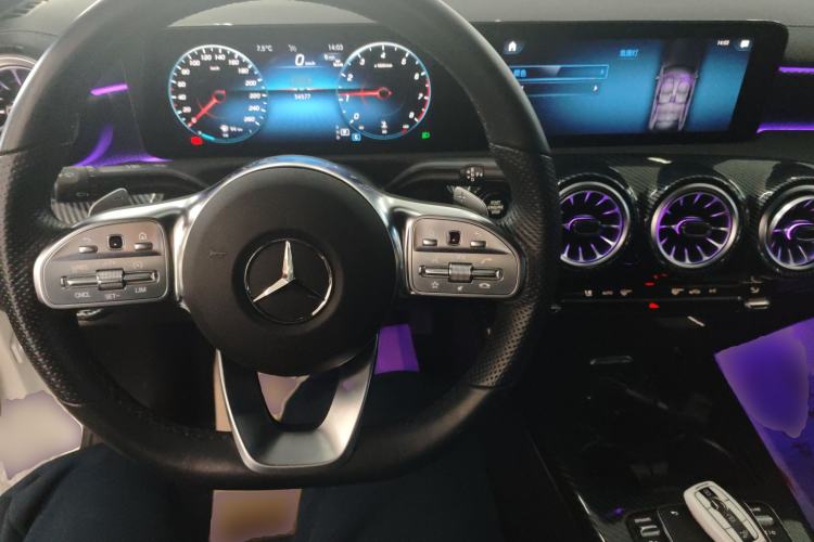 Used Mercedes-Benz A-Class 2022 Revised Version A 200 L Sport Sedan Fashionable Style
