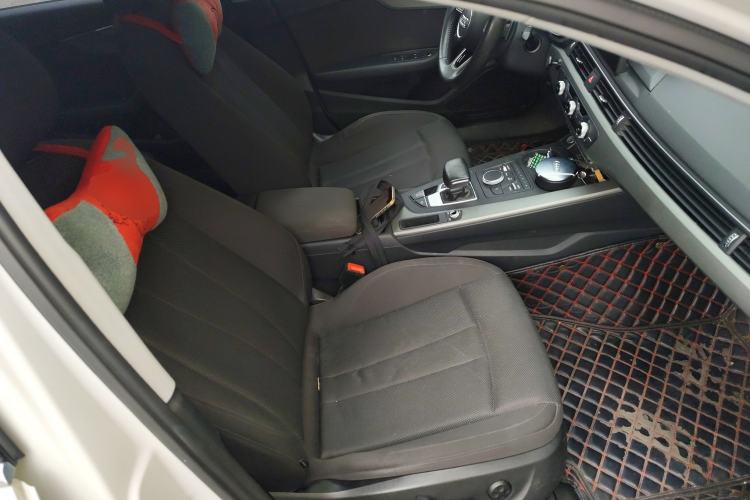 Used Audi A4L 2019 40 TFSI Ambition China VI