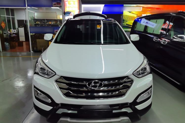 Used Hyundai Santa Fe 2013 2.4L Automatic Two-Wheel Drive Smart Version
