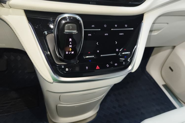 Used Buick GL8 2020 Avenir Avia Four-Seat Luxury Edition
