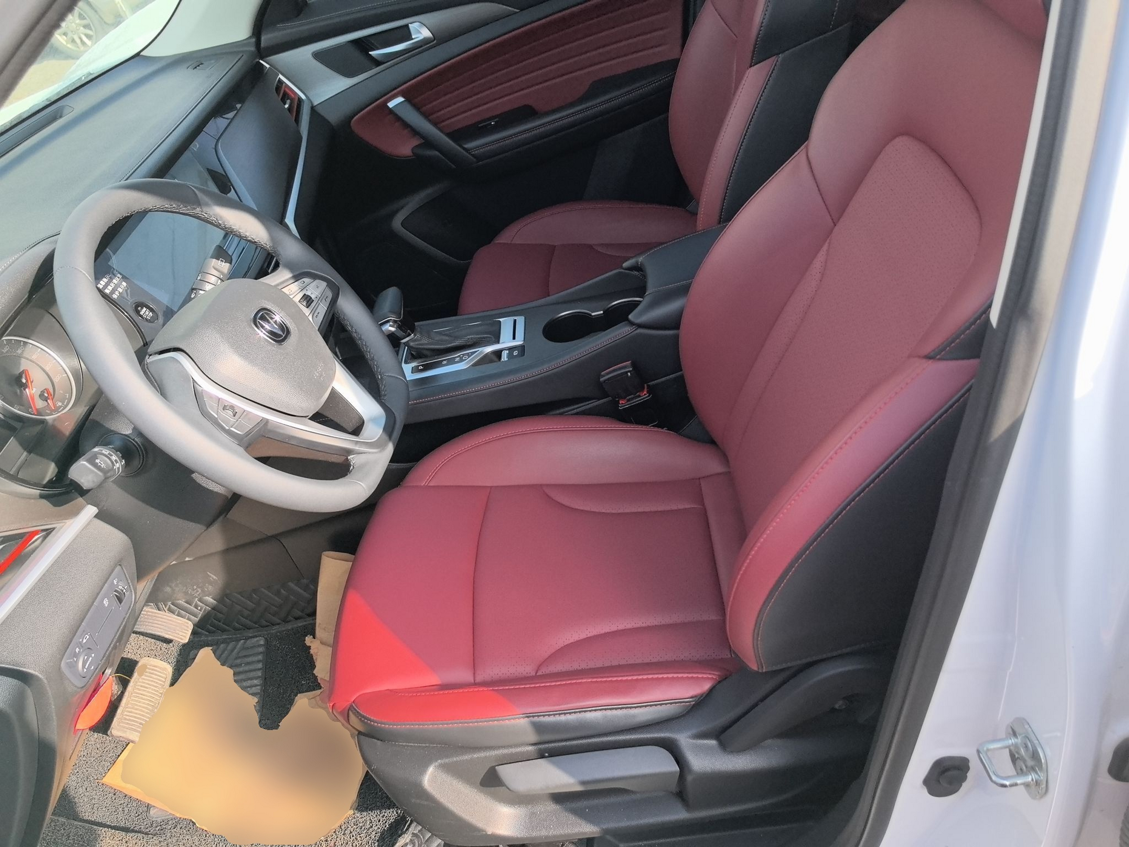 المقاعد الأمامية داخل السيارة