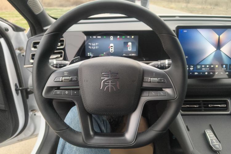 Used BYD Qin L 2025 DM-i Smart Drive 120KM Leading Model