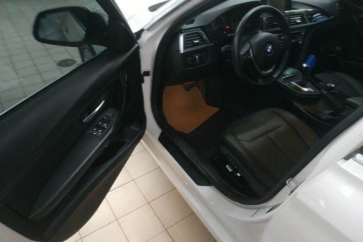 Used BMW 3 Series 2017 318Li Fashion Model
