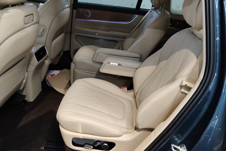 Used Hima AITO M9 2024 All-Electric Max Version 100 kWh 6-Seater