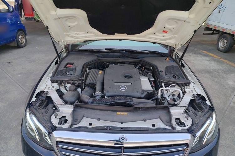 Used Mercedes-Benz E-Class 2019 E 300 L Sporty and Stylish Model
